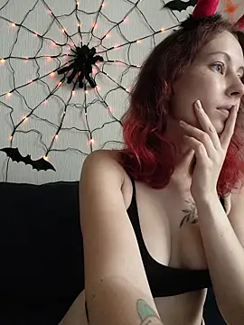 Frost_foxy - Dildo in wet pussy