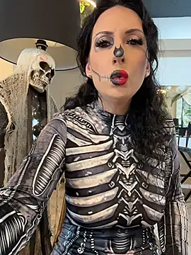 BeckyShineX - Spooky tease🎃