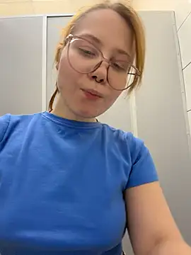 SlavicCandy - RISK! PUT JEANS W PANTIES OFF IN KFC