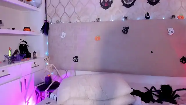 SaraAlvarezx - MAKE MY PUSSY CREAMY 😏💦