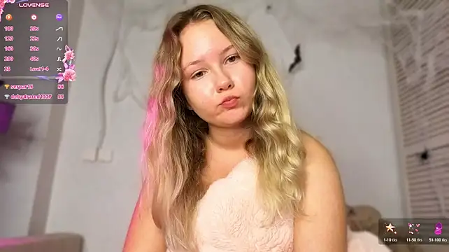 Queenneee - suck a dildo
