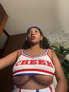 Nicollesofia2 - take out tits,bounce and suck it