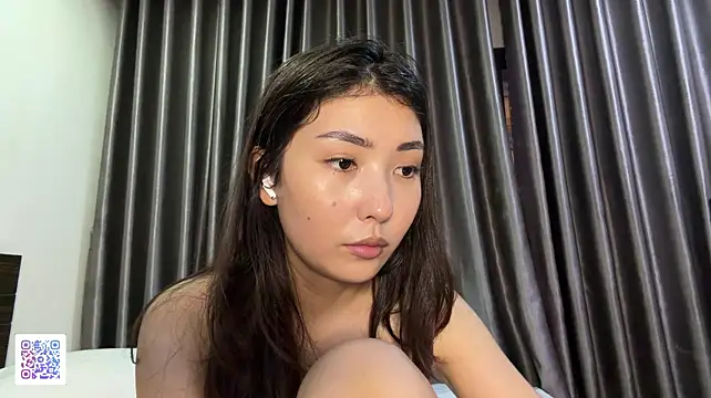 LindaHernandez - my ass is sweet from the cream spank her