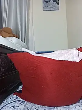 Sweettemptation5 - CAN YOU SUPPORT ME TO BUY LAPTOP