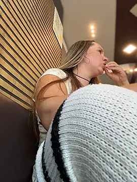 Mona_Plus - Nipple Clamps+3Fingers in pussy🥵+LT🎁