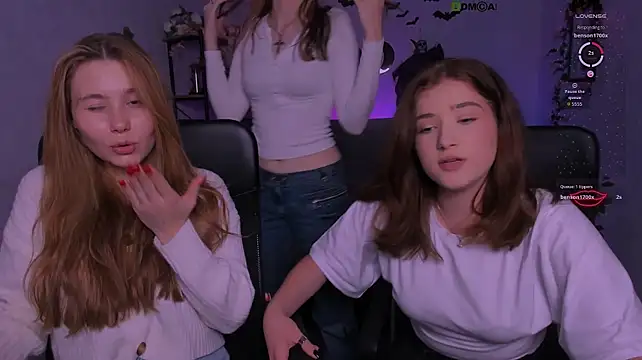 Hanna_kiss3 - spank her ass