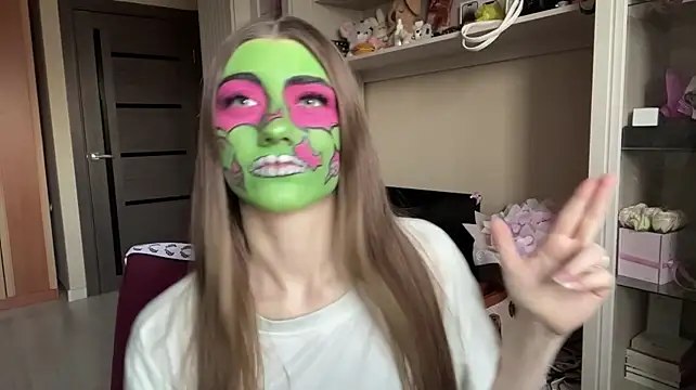 ArleanSteinlicht - Lick and bite my little lips close <3