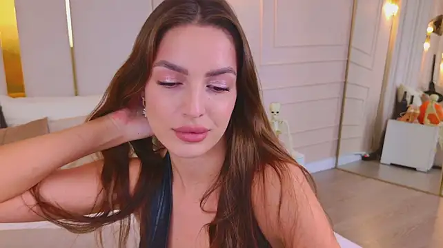 BellaHalles - make wet your mommy
