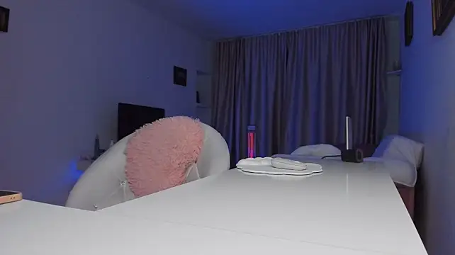 Xqueenyasmine - How well can you pamper your Goddess ?