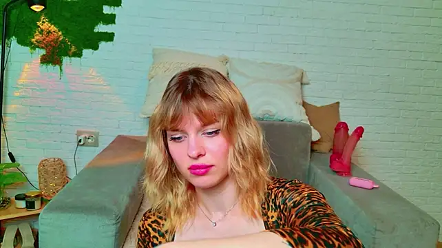 _Alison__ - ride dildo and bounce tits
