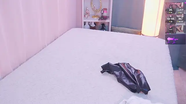 ElodieRousse_ - tease with my pantyhose