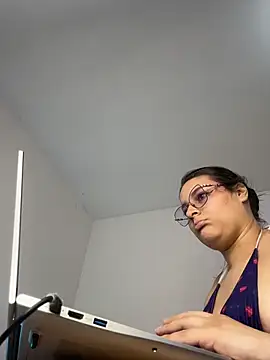 Alliceadams - finger in ass