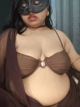 BigAssAyeaha - Oil on boobs 5 min lush control