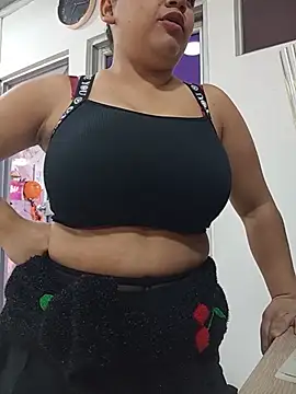 NahomyEvans - Show ass