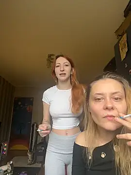 DaddysLittleSlutfox - Licking