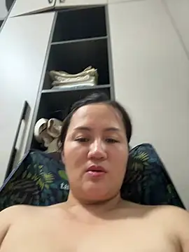 Amy1688 - 户外脱内裤特写小穴