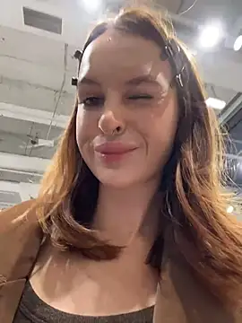 Outdorable - Naked tits in public 🚾 1min