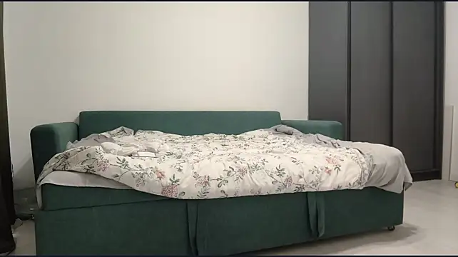 KateVibe_01 - put me in doggy and spank