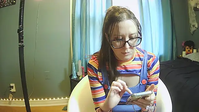 VioletPearls - Tits come out