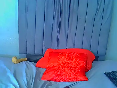 ScarlettDark_230 - domi on clit