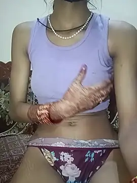 Nineteen_hot - 2 min fingering in public