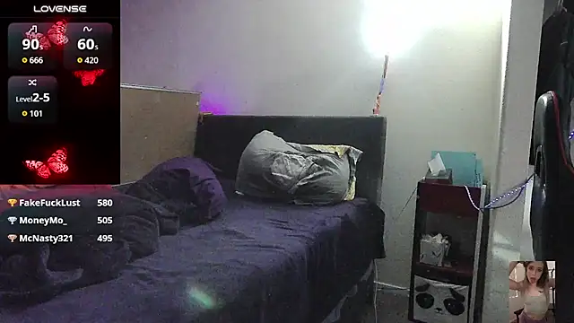 Blondiewithanass - double penetration