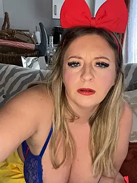 Poppyshaw_ - Tease 7 toes 😈