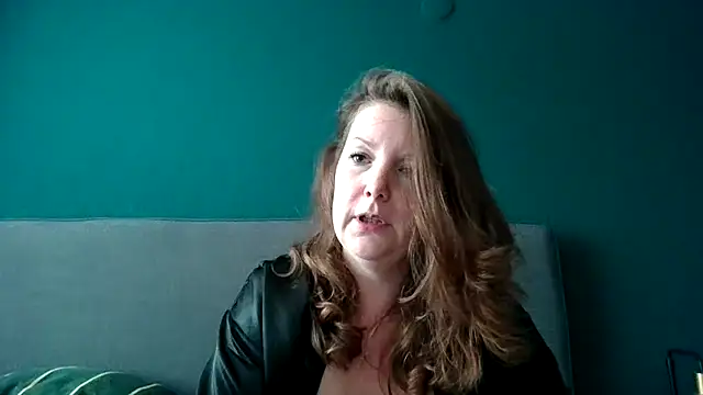 Boobiegirl91 - dildo blowjob