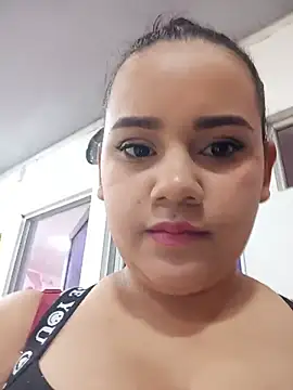 NahomyEvans - Show ass