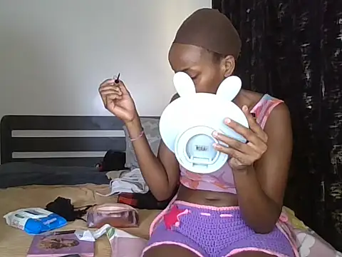 Sky-Ayli - TEASES AND LOVES DADDY