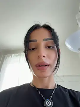 Vicky_luxe
