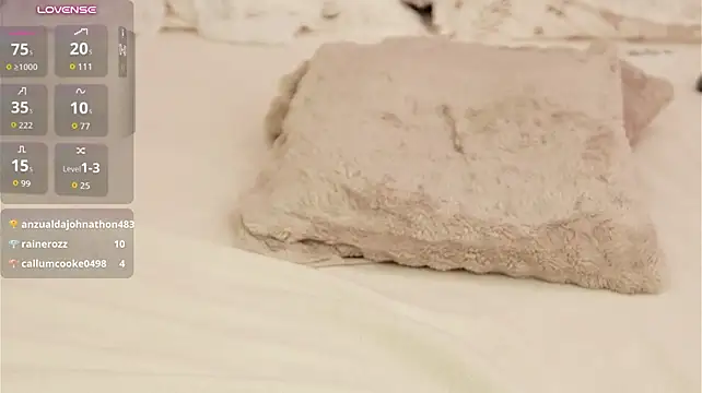 Alexis_peach - fingering ass