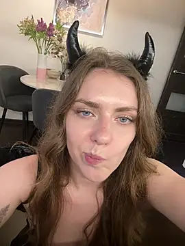 MariiD - 😈ILL SEND HOT VID FOR PAST TIPPER
