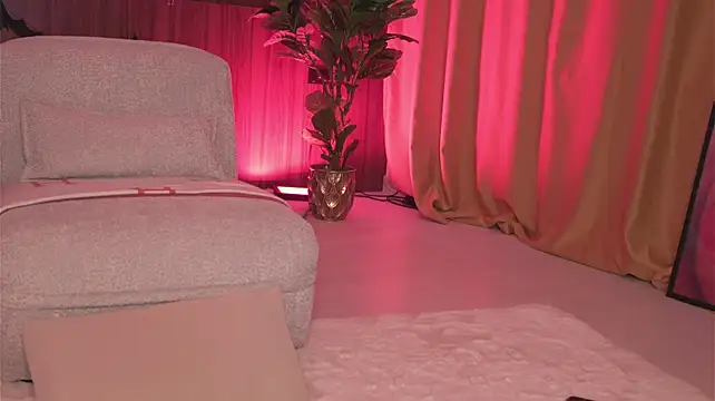 CassieVoss - FILL ME WITH PLEASURE!