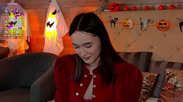 LindaMaxx - underbra tease