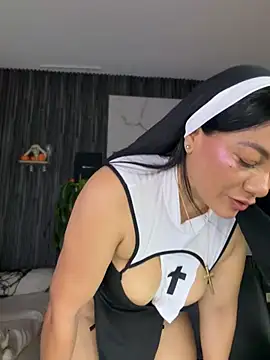 Abril10_ - Squeezes my nipp, last tipper get gif PM
