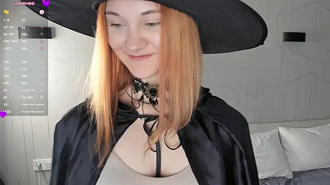 ClaudetteShahim - Take the top off