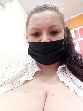 Sassy_Pants - naked tits 3 minutes