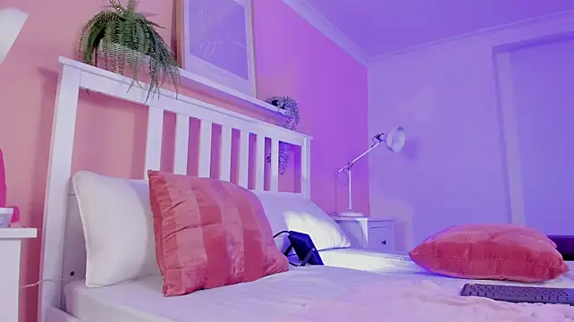 AngeelSavagee__ - One finger in my pussy 🔥🤤🤤