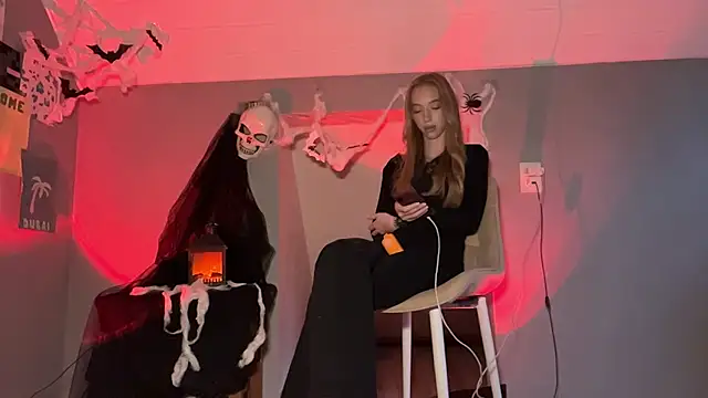 TraceyHowey - Video where I masturbate my hot pussy PM