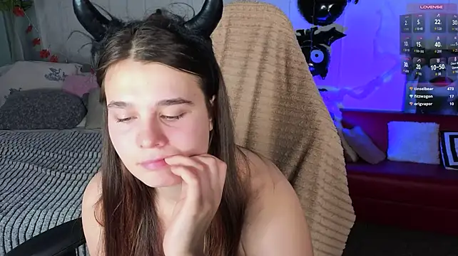 Kacey_Love - Doggy pose + 3 spanking