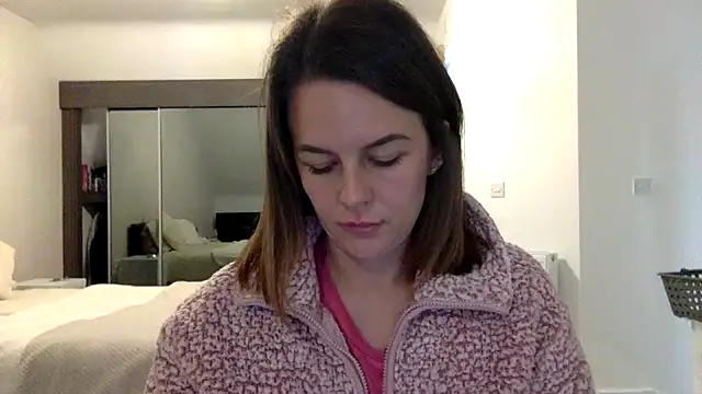 Petite-Esme - Dildo in pussy