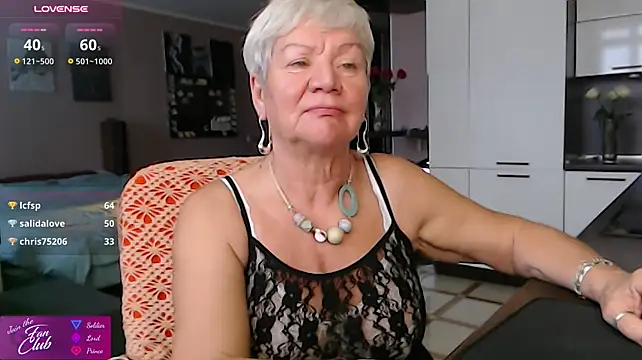 Roxana_brooks - Shake that yummy ass