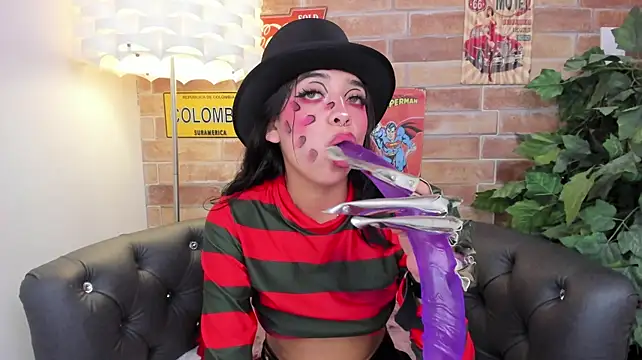Foxy_hannah - Destroy face hair with saliva+bukake