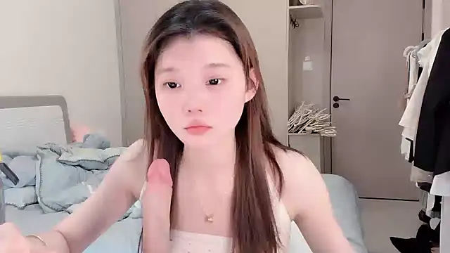 Tuotuo2007 - 换一件衣服