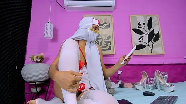 Hanna_anbar - fingering pussy