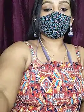Naughty_Shilpa_Tamil - Boobs oil show