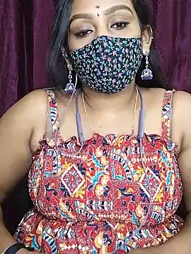 Naughty_Shilpa_Tamil - Boobs oil show