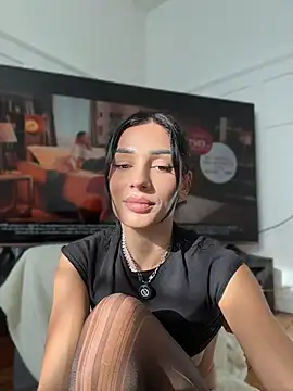 Vicky_luxe