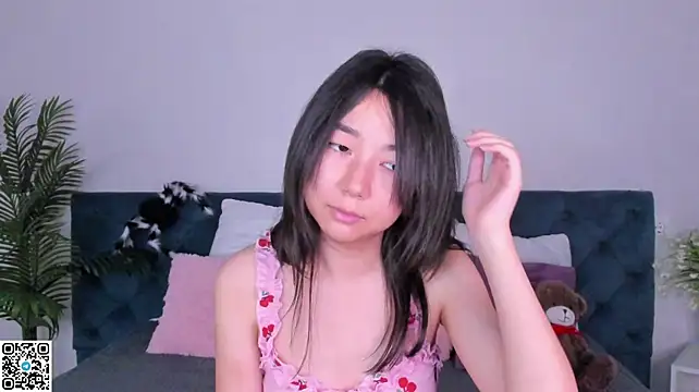 SuzieNox - oil on my ass